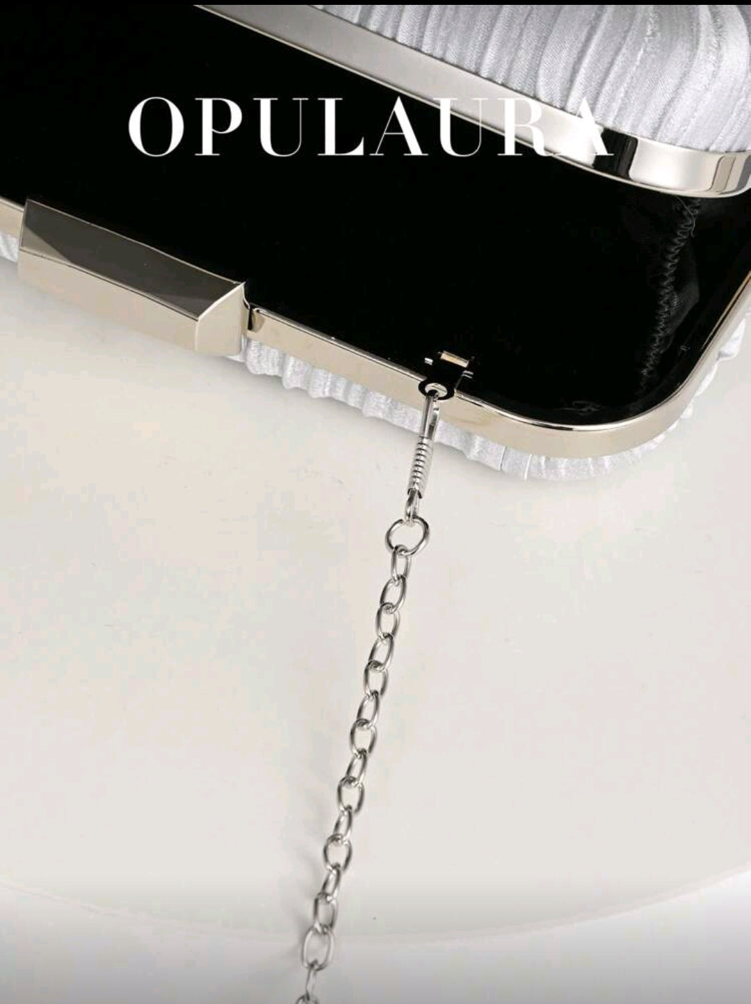 Cartera Clutch OpulAura estilo Plisado Plateada