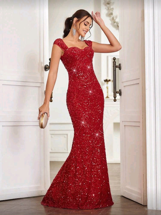 Vestido rojo de cola de sirena