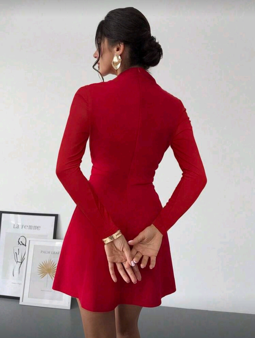 Vestido Rojo Corto de Mangas Largas