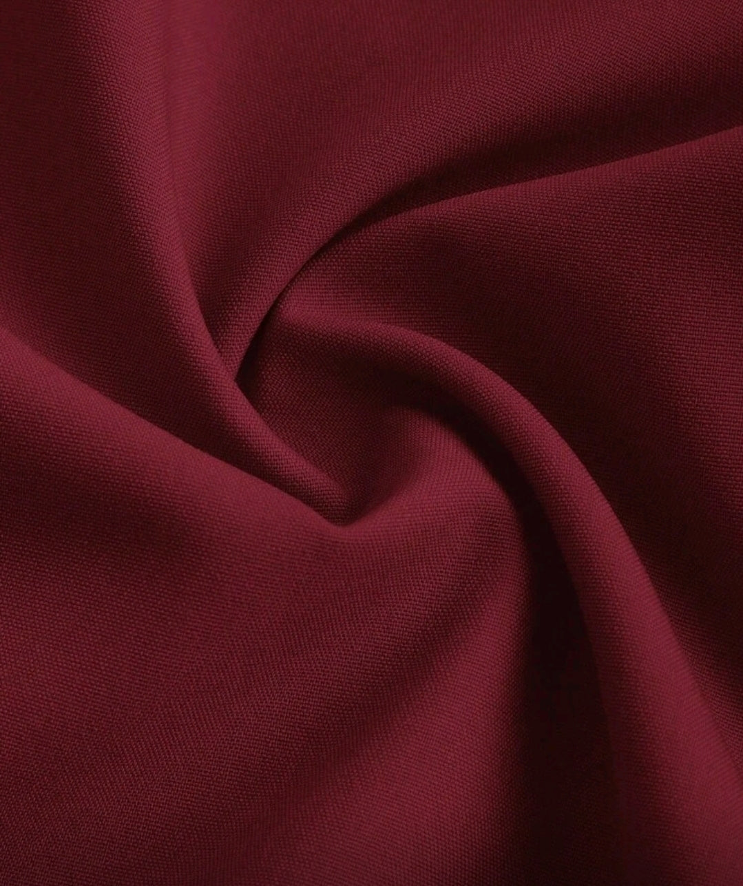 Vestido rojo elegante con cuello en V