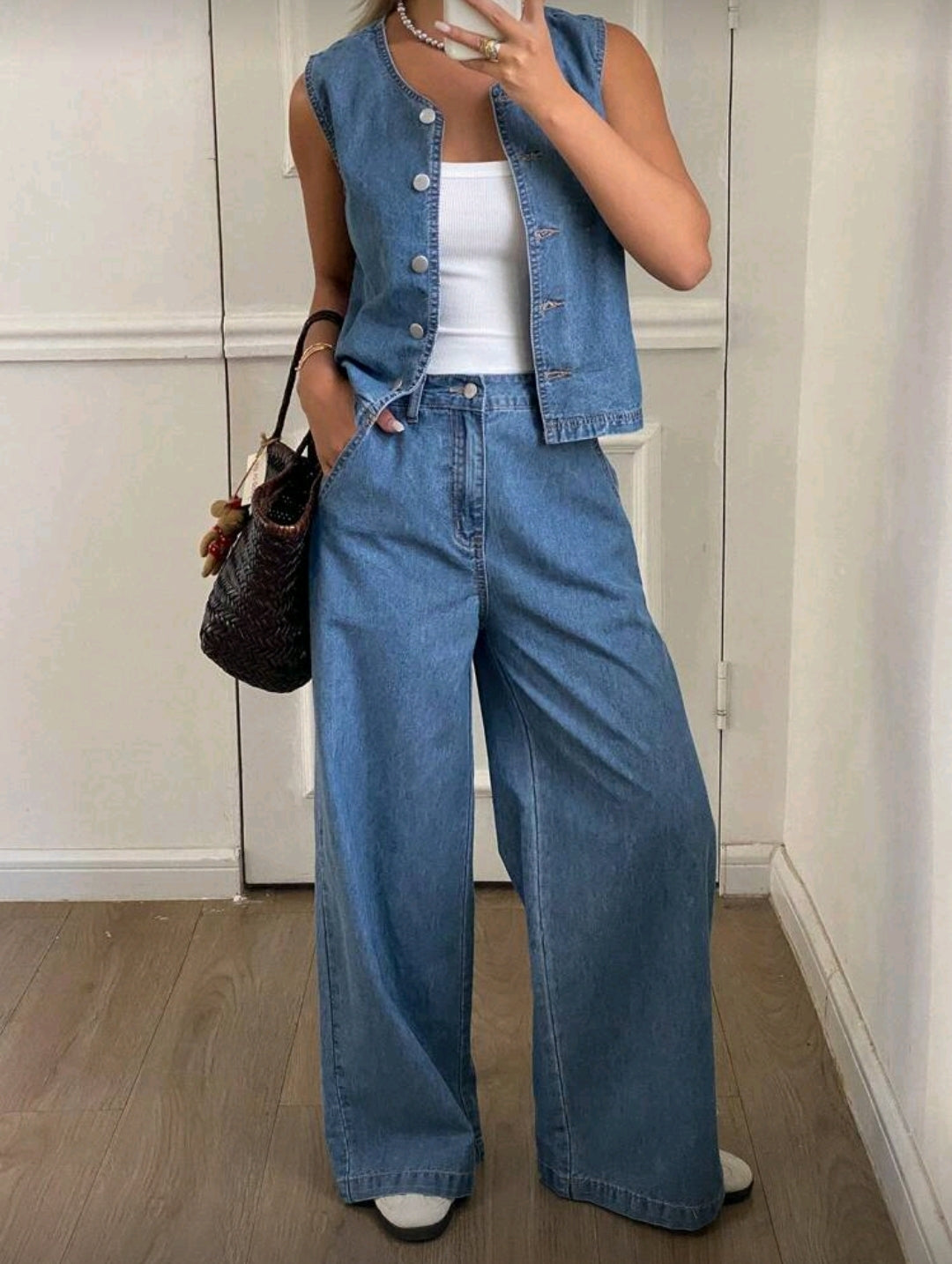 Conjunto Minimalista de Jean con Pantalón y Chaleco